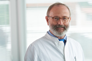 Dr. Thomas Nesselhut