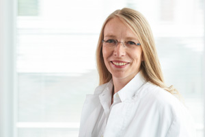 Dr. Kirsten Nesselhut
